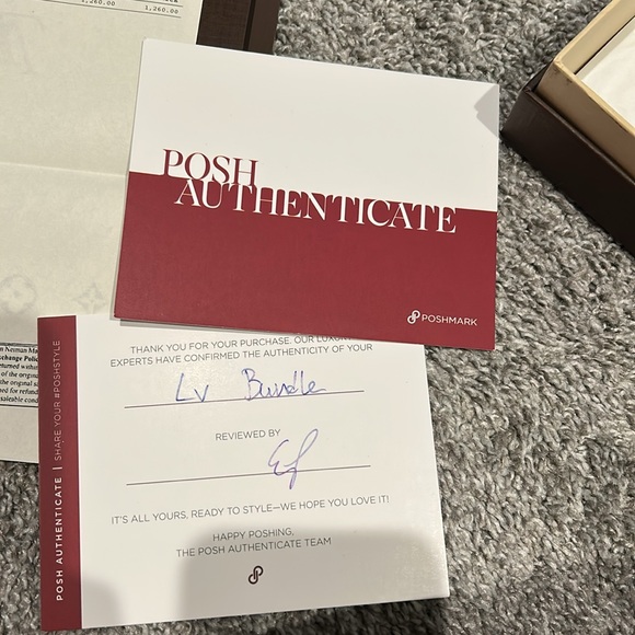 Authentic Louis Vuitton Sarah Wallet - Picture 13 of 13